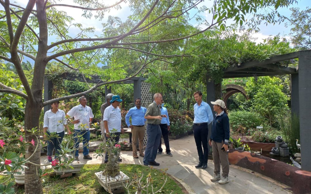 Dato’ Carl Bek-Nielsen, United Plantations Chief Executive Director visits Socfindo Conservation (en translation)