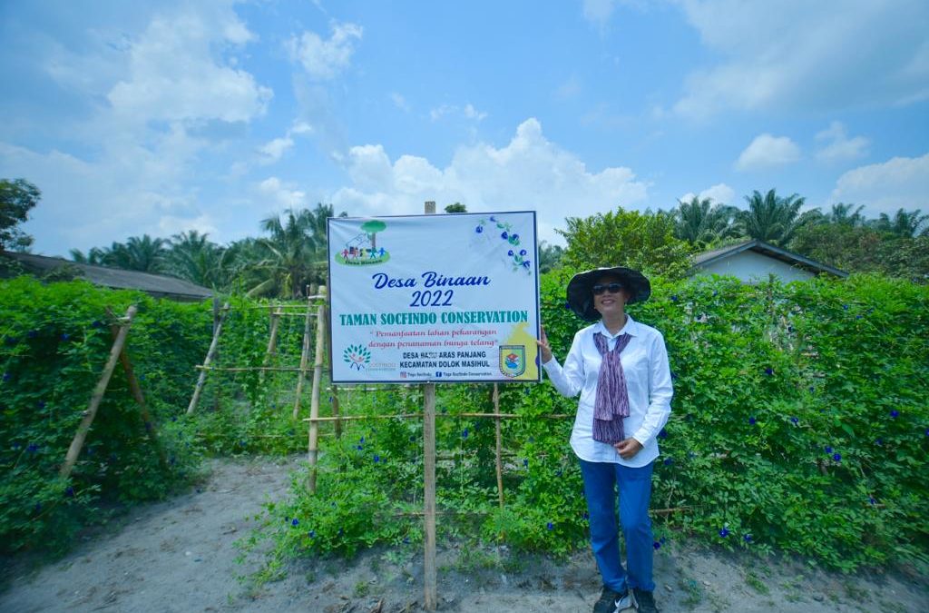 Socfindo Ladies Association (KISS) visits “Desa Binaan”- one of the partner village of Socfindo Conservation