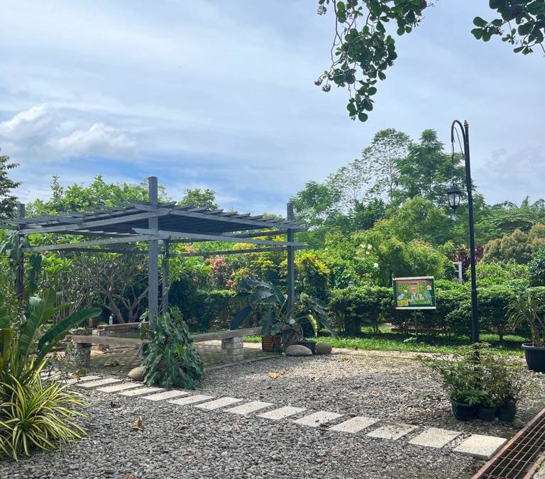 Commissioners of Socfin Group, together with principals, visit Socfindo Conservation